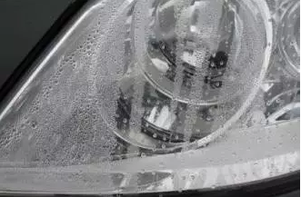 汽車車燈進水
